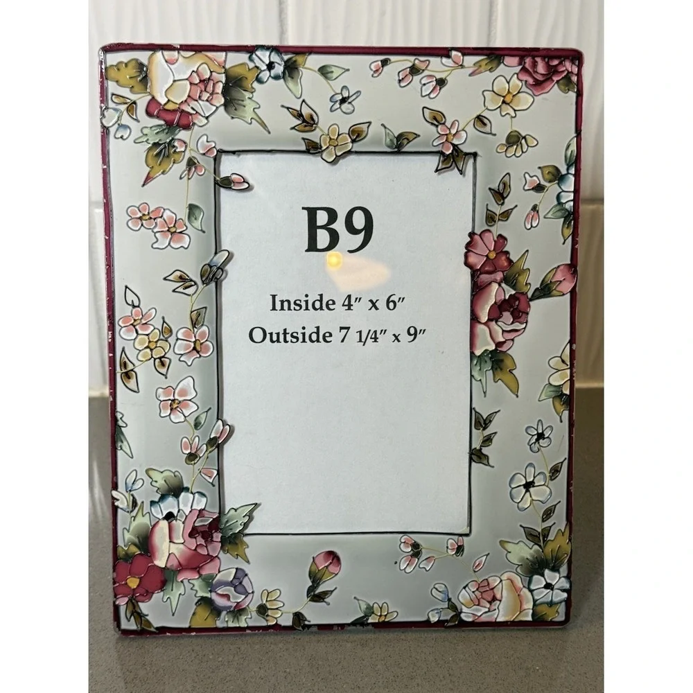 Lot of 3 Beautiful Glass & Wood Floral Design Picture Frame Pressed Flowers GUC
